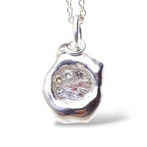 Hovedbilde amulett resirkulert 2